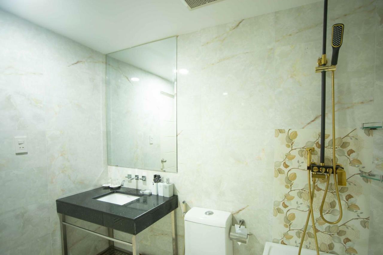 Reddoorz Plus Near Secc Ho Chi Minh City Exterior photo