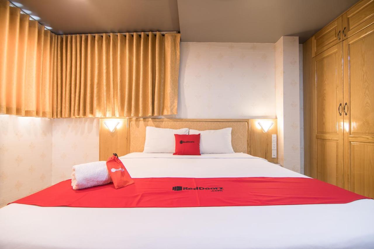 Reddoorz Plus Near Secc Ho Chi Minh City Exterior photo