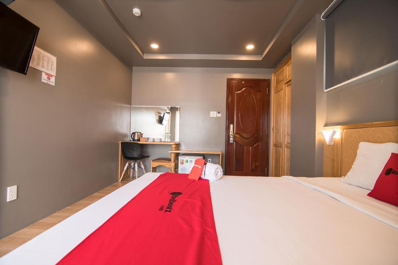 Reddoorz Plus Near Secc Ho Chi Minh City Exterior photo