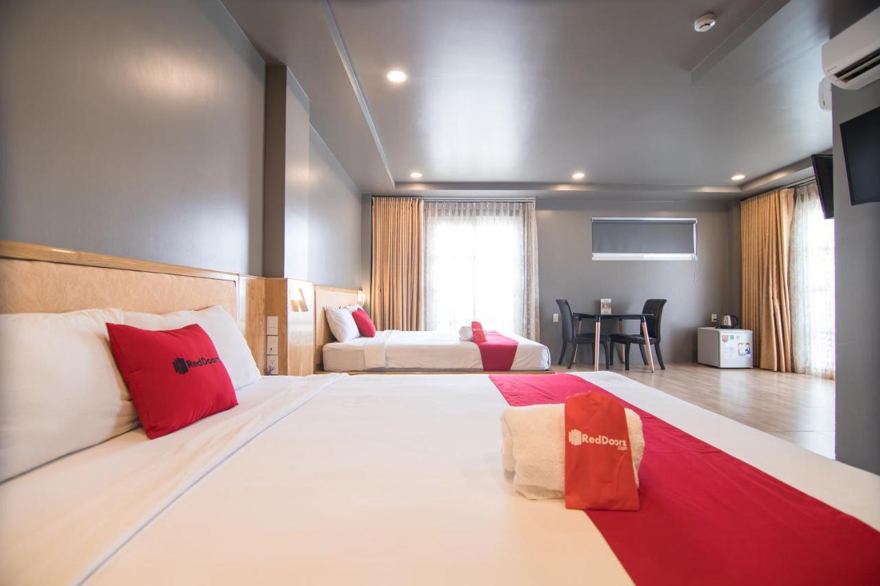 Reddoorz Plus Near Secc Ho Chi Minh City Exterior photo